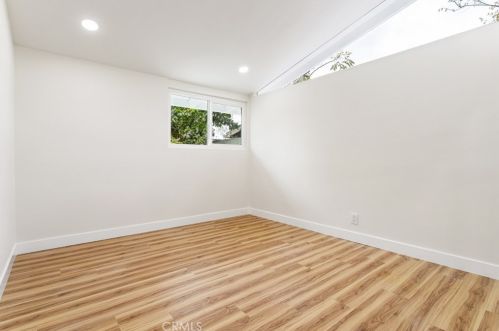 518 Orangethorpe Ave, Fullerton CA  92832-2803 exterior