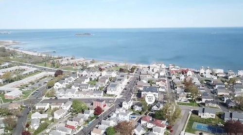 96 Stowe Ave, Milford CT 06460-6024 exterior