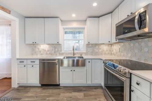 365 Shr Trl, Sparta NJ 07871-1714 exterior