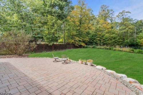 1395 Croyden Rd, Bridgewater NJ 08807-1310 exterior