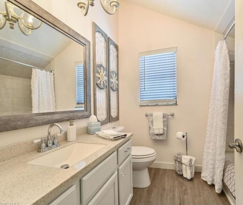 862 97 Ave, Naples FL 34108-2285 exterior