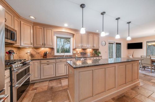 6129 Old Log Trl, Kalamazoo MI  49009-8032 exterior