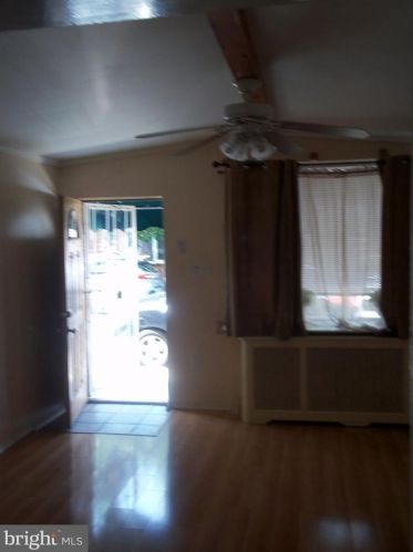 1235 2nd St, Philadelphia PA 19122-3324 exterior