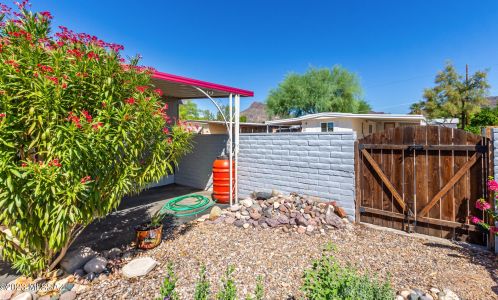 5387 Flying W St, Tucson AZ 85713-4434 exterior