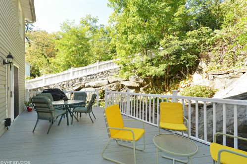 42 Ritch Ave, Greenwich CT 06830-6221 exterior