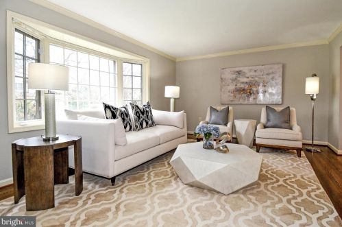 1302 Forestwood Dr, Mc Lean, VA 22101-2604