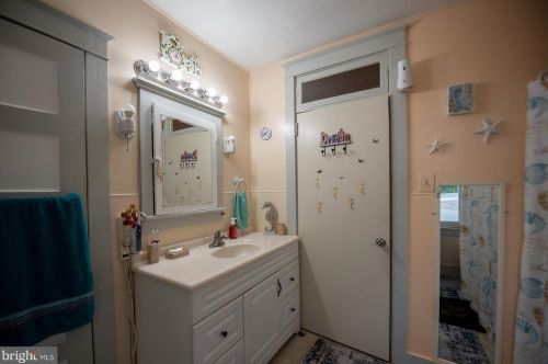 857 Prince St, Lancaster PA 17603-5811 exterior