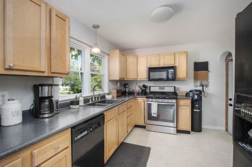 1432 Cherokee St, Kalamazoo MI 49006-2018 exterior