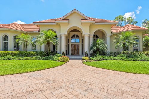 4188 Brynwood Dr, Naples FL 34119-8413 exterior