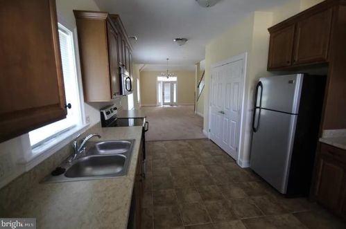 108 High Pointe Dr, Hummelstown PA  17036-8104 exterior