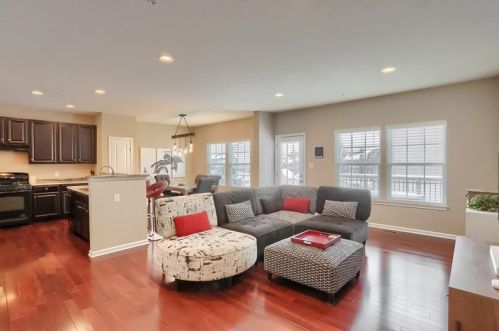 126 Cobblestone Dr, Pittsburgh, PA 15237-1287