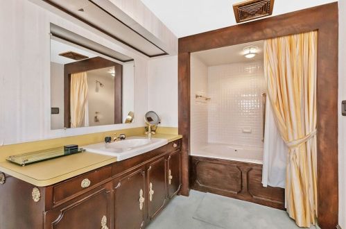 51 Fessenden St, Newton MA 02460-1119 exterior