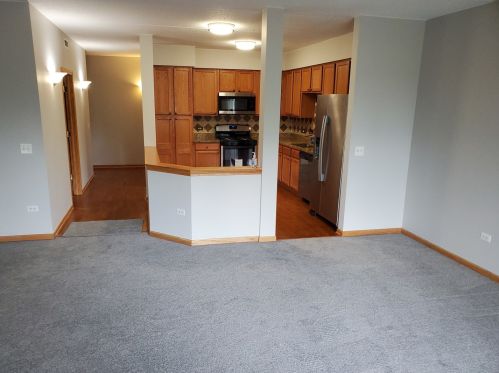 8727 Bryn Mawr Ave, Chicago IL  60631-3689 exterior