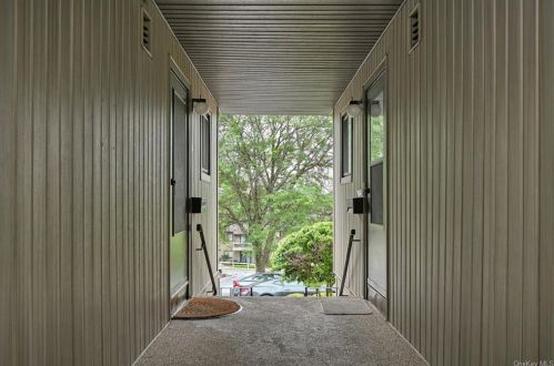 54 Sycamore Dr, Middletown, NY 10940-5456