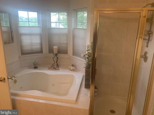 3357 Woodland Cir, Huntingdon Valley PA 19006-4246 exterior