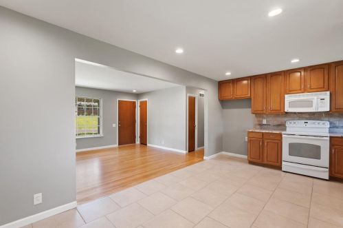 3919 Southern Aire Dr, Saint Louis MO 63125-4440 exterior