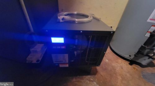 316 Maple Ave, Trenton NJ 08618-3402 exterior