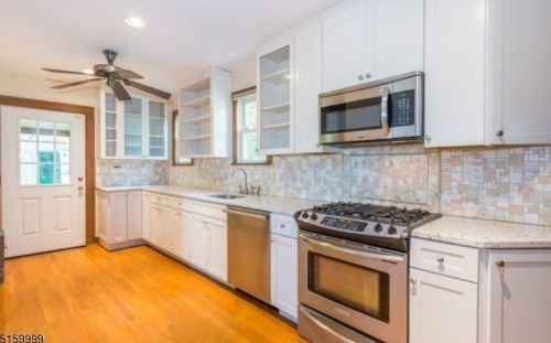 125 Woodlawn Ave, Montclair NJ  07043-2113 exterior