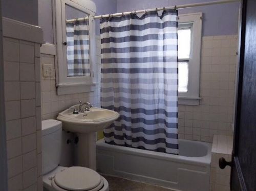 3722 28th St, Milwaukee, WI 53216-2610