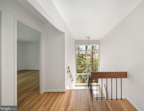 10618 Great Arbor Dr, Rockville MD 20854-4220 exterior