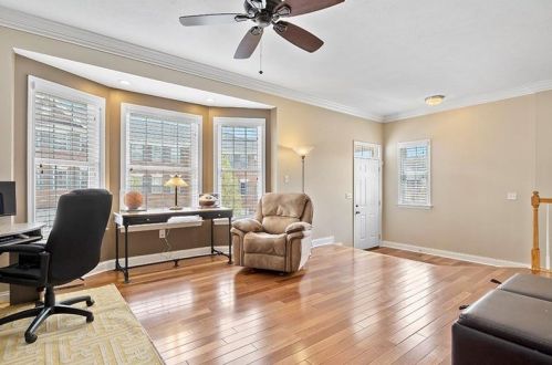 700 Highpointe Cir, Pittsburgh PA 15220-1854 exterior