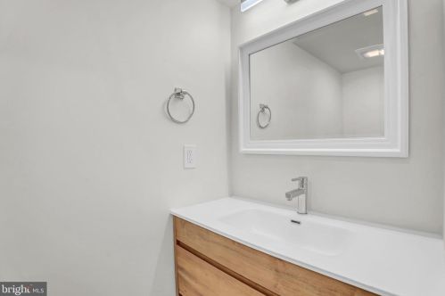 1337 Massachusetts Ave, Washington DC  20003-1540 exterior