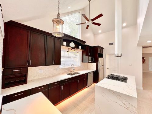 2114 Lazy Grv Dr, Humble TX 77339-3122 exterior