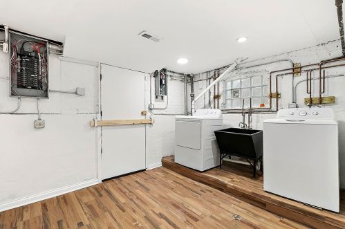 8943 Elizabeth St, Chicago IL  60620-3418 exterior