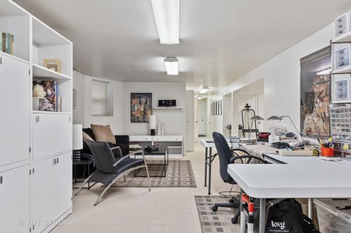 3822 Seeley Ave, Chicago IL 60645-5511 exterior