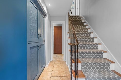 250 Chapel Ridge Rd, Pittsburgh PA  15238-1832 exterior