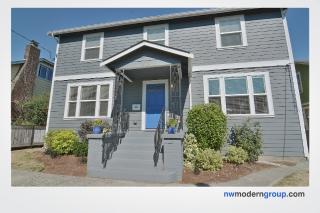 2726 31 Ave, Seattle WA  98117-2920 exterior