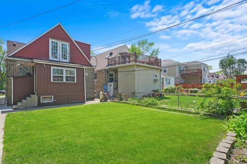 4232 Wellington Ave, Chicago IL 60641-5355 exterior