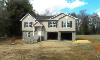 2381 29th Avenue Dr, Hickory, NC 28601-9150