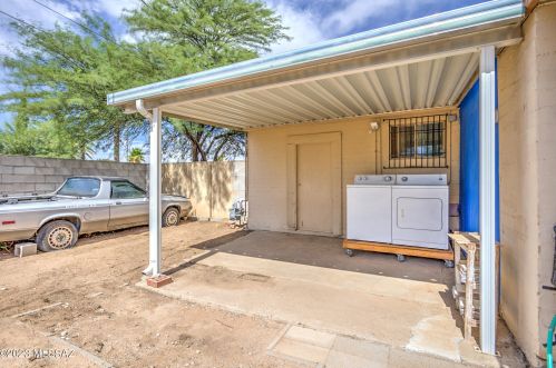 3702 March Pl, Tucson AZ 85713-4227 exterior