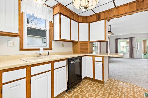 319 80 Ave, Duluth MN 55807-1733 exterior