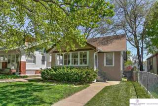 2575 Newport Ave, Omaha, NE 68112-3325