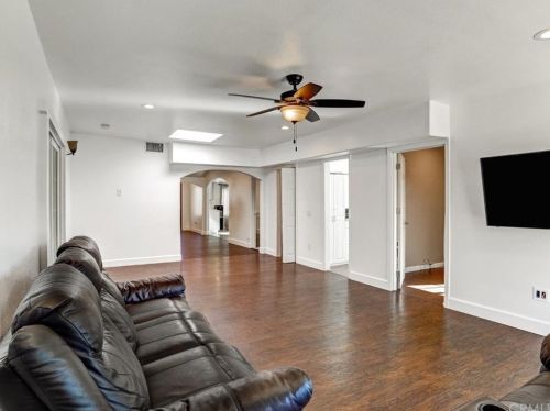 24 A St, Perris CA 92570-1962 exterior