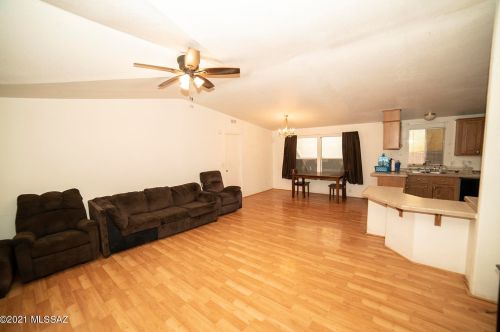 1449 Hualpai Rd, Tucson, AZ 85745-2065