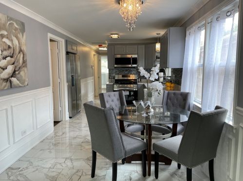 8621 Yates Blvd, Chicago IL  60617-2319 exterior