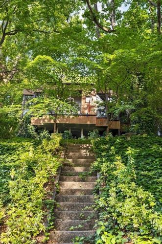 930 Charles Allen Dr, Atlanta, GA 30309-4205