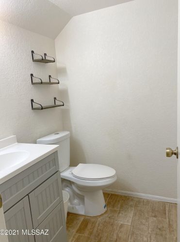 4662 Weathervane St, Tucson AZ 85741-4620 exterior