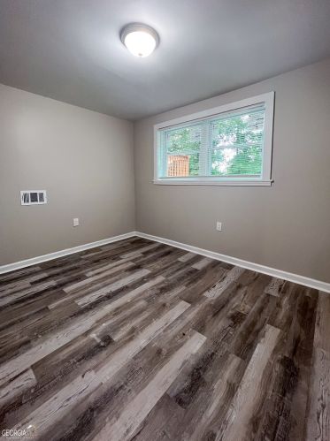 3949 Adamsville Dr, Atlanta GA  30331-3823 exterior