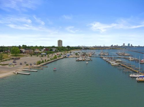 2867 Superior St, Milwaukee WI  53207-2550 exterior