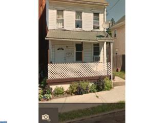 413 Lincoln Ave, Pottstown PA  19464-4703 exterior