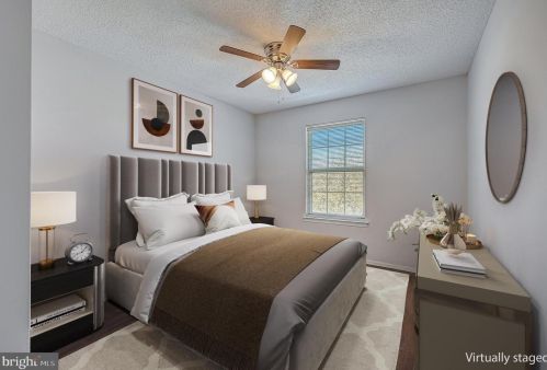 80 Lehavre Ct, Trenton NJ 08619-4719 exterior