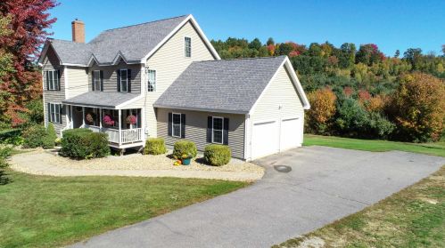 8 Graham Rd, Concord, NH 03301-6900