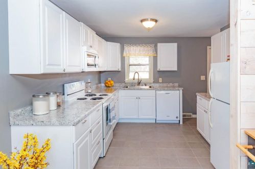 118 Faribault St, Duluth MN 55803-1728 exterior