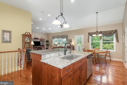 7136 Un Deposit Rd, Hummelstown PA 17036-9505 exterior