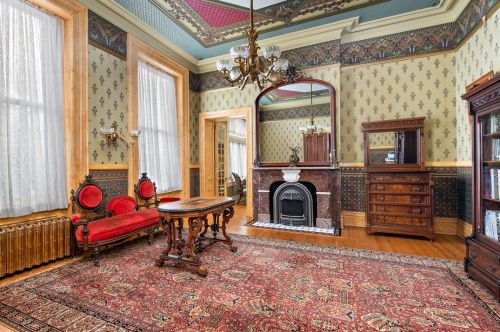 5501 Elgin St, Pittsburgh PA 15206-1432 exterior