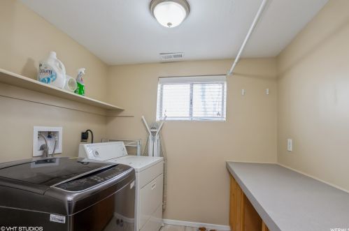 6499 Lotus Way, Taylorsville UT 84081-4307 exterior